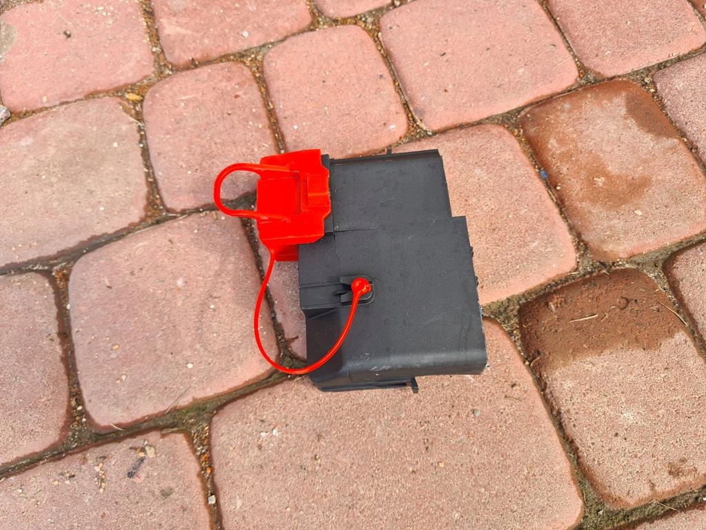 фото №1, Корпус защита клеммы opel insignia b