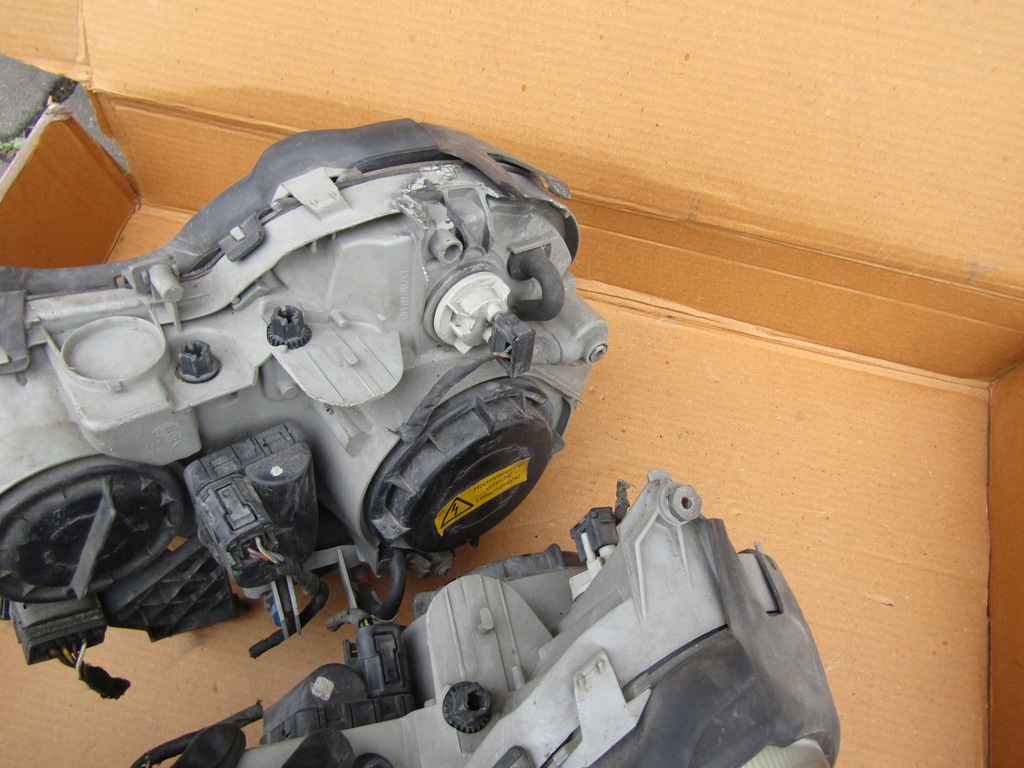 фото №12, 1 mercedes clk w208 левая правая лампа передняя ксенон полный eu hella