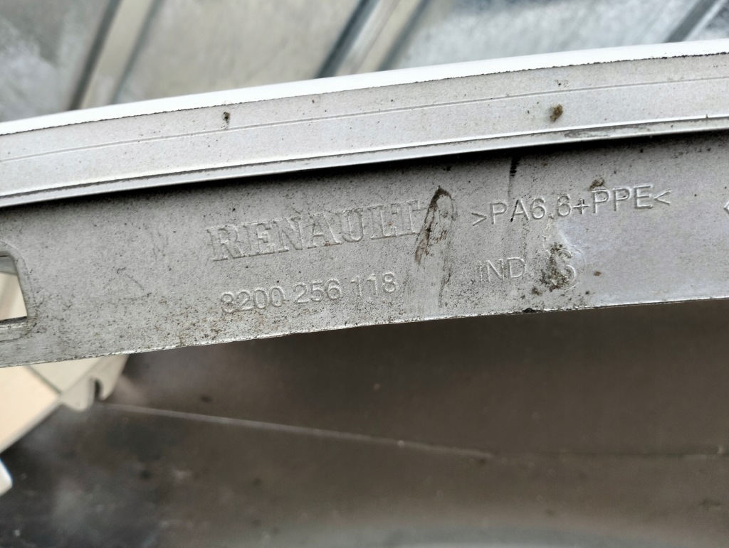 Крыло  правый  перед renault clio 3 рестайлинг  2009-2012 цвет ted69 185 в Украине