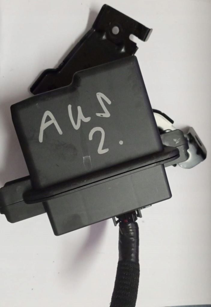 Купити Коробка запобіжників renault austral rafale оригінальний номер 243808345r