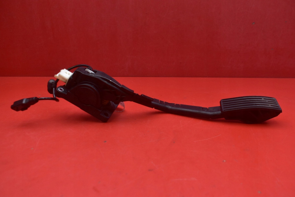 фото №5, Потенциометр педаль газа eu 9650341780 citroen c6 1 i 2.7 hdi 204 km 04-12