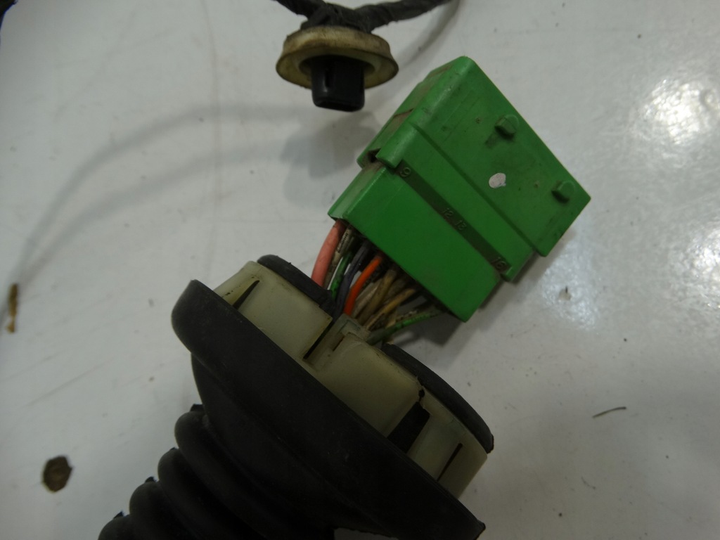 фото №12, Жгут дверь правый задняя citroen ds5 9801373280