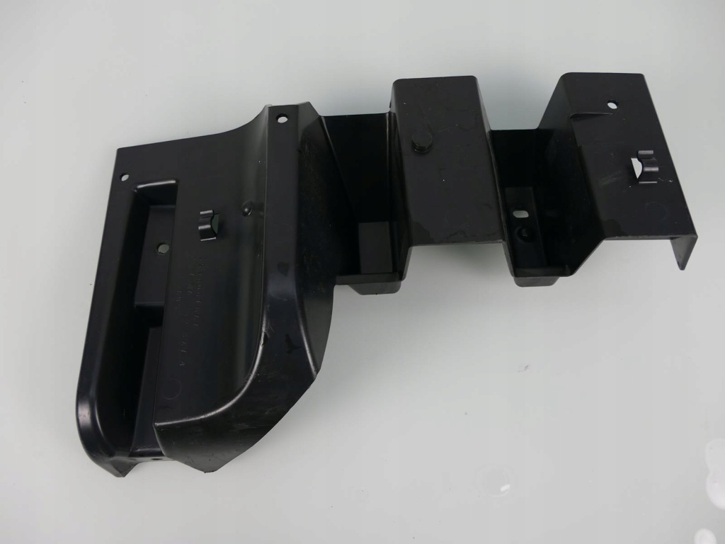 Купить Jeep cherokee kj направляющая бампера правый задний  55360678