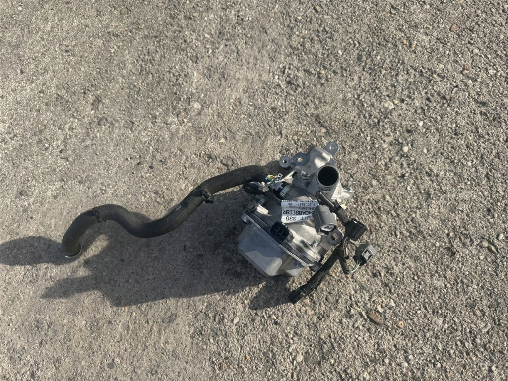 Купити Насос води 240a89118r renault arkana 23-25r