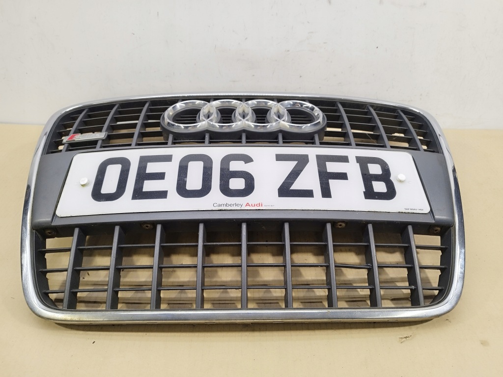 Решётка радиатора решётка радиатора бампер перед audi a4 b7 s-line lata 2005-2008 8e0853651m Цена