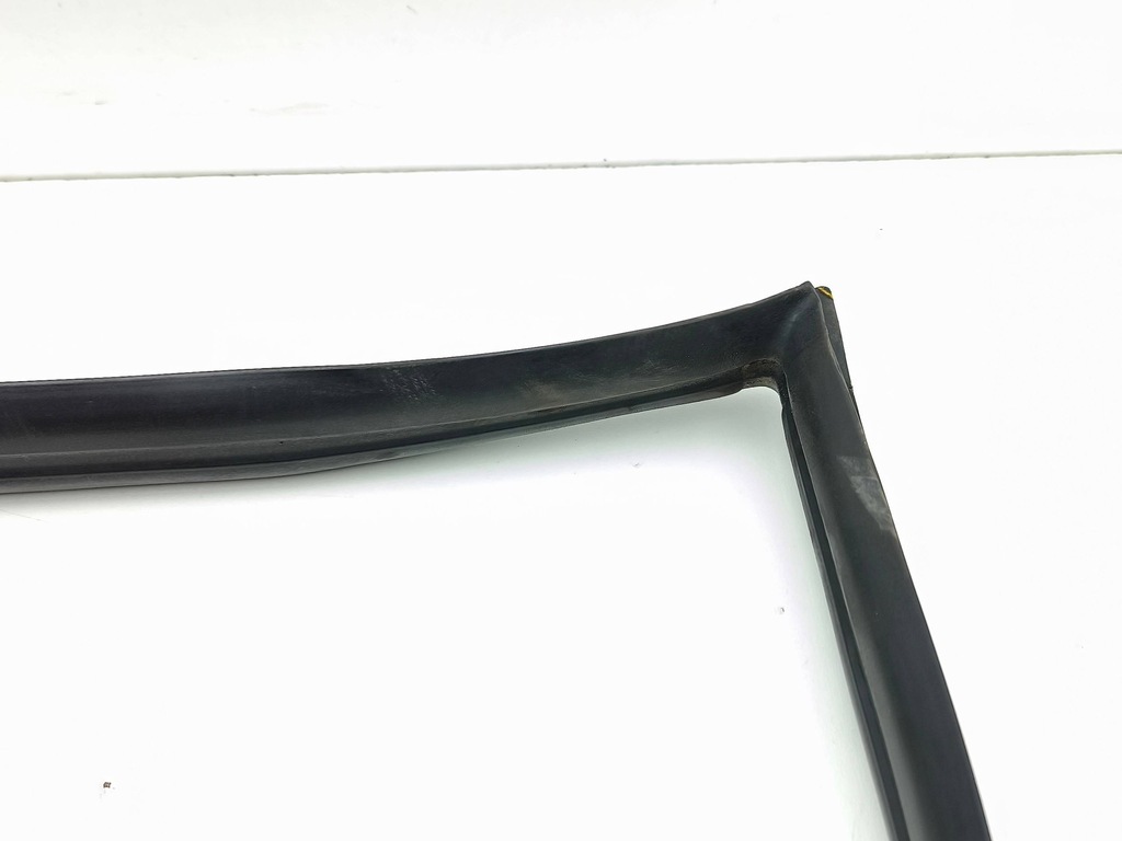 фото №8, Porsche 911 996/997 прокладка внутрішня скло pr.