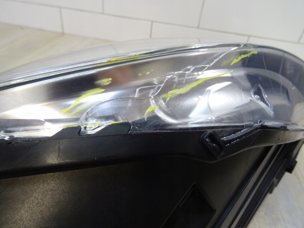 Купити Volvo v40 2 фара правий перед передня full led 31420448 llu рестайлінг