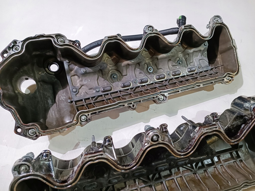 фото №12, Кришка клапанів ліва права ford mustang 4.6 05-10