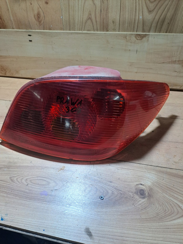 фото №1, Лампа правая задняя peugeot 307