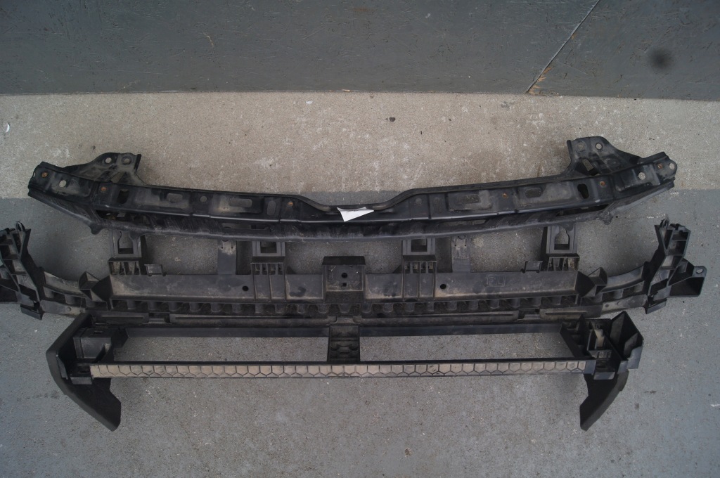 фото №8, Subaru xv ii crosstrek ii pas передній 57707fl060