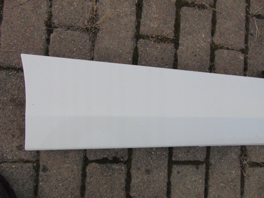 Молдинг накладка порог правая bmw 1 e87 рестайлинг  3d европа Киев