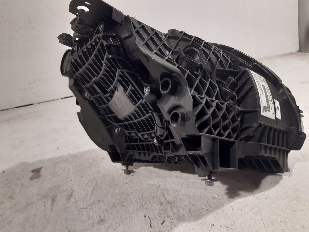 фото №10, Porsche taycan 9j1 лампа левая full led левый