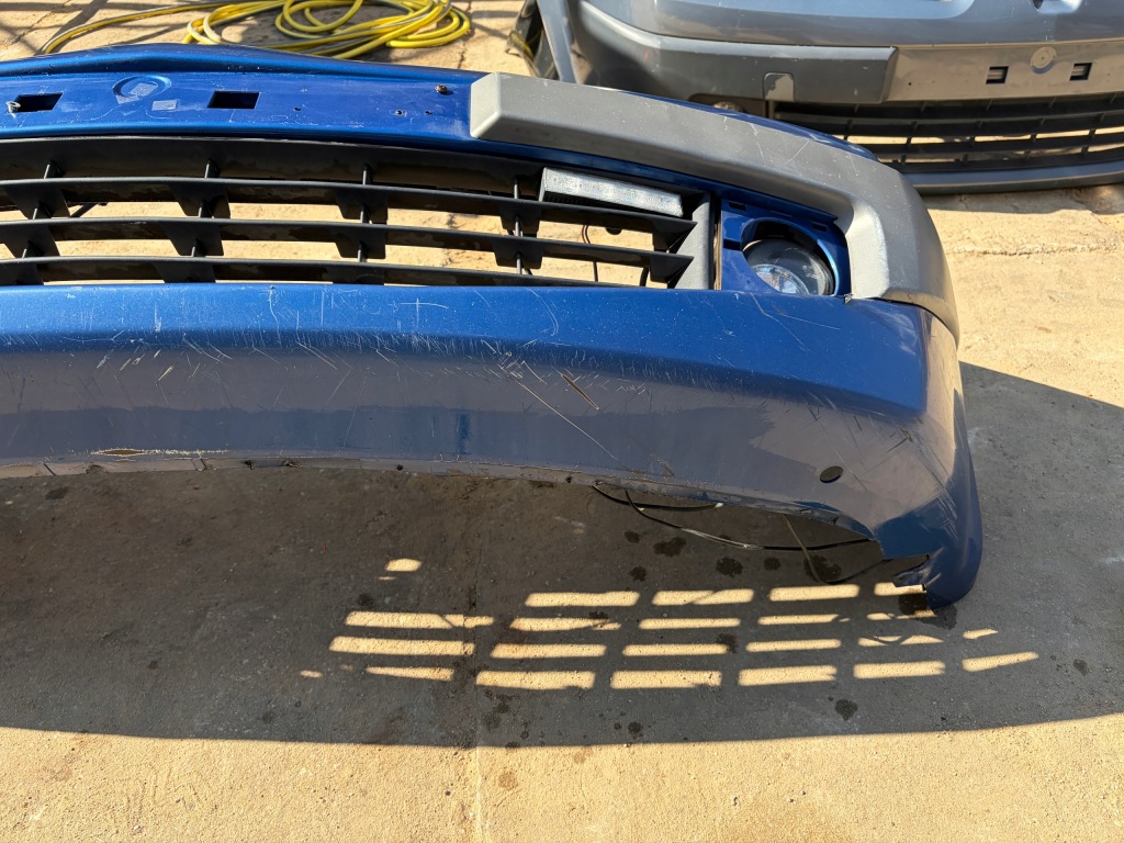 Renault megane 2 рестайлінг  бампер перед передній комплектний Зі Шроту