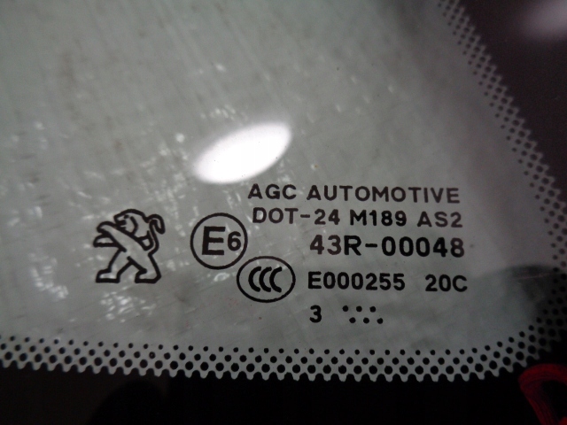 фото №10, Peugeot 2008 скло скло задня 2013r права