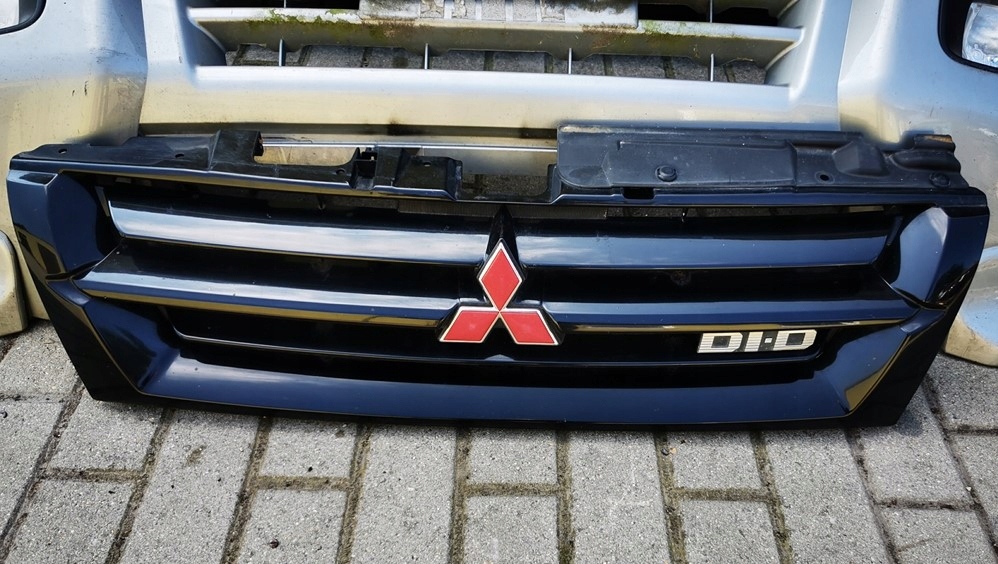 фото №1, Mitsubishi pajero iii решётка радиатора решётка радиатора радиатора