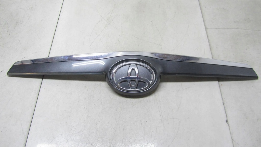 фото №7, Toyota verso lift накладка крышки задняя 1g3 14-