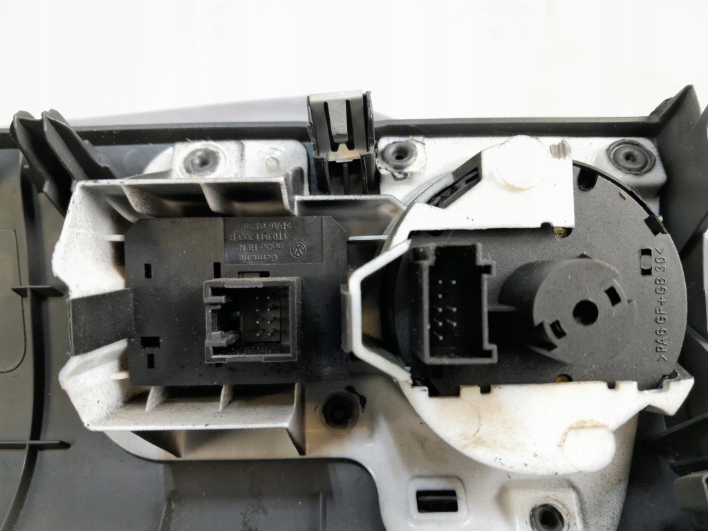 фото №4, Vw touran i lift захист pod кермо 1t1858365j