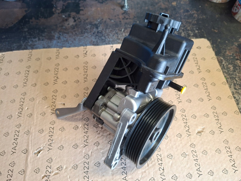 Насос підсилювача zf mercedes a0064661601 Доставка