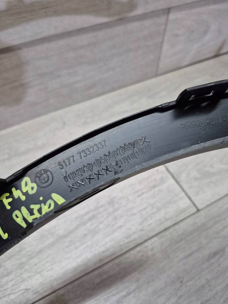 13733. bmw x1 f48 молдинг крило ліве перед 7332337 Ціна