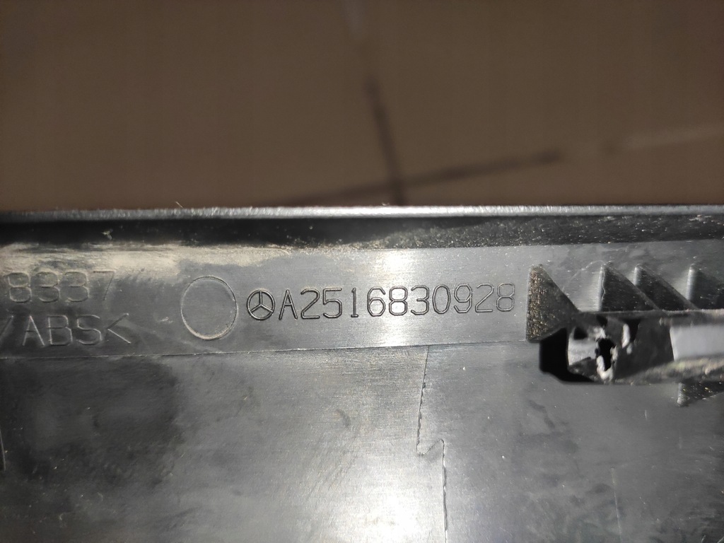 фото №9, Mercedes w251 w164 r-klasa заглушка рамка туннель среднего задняя