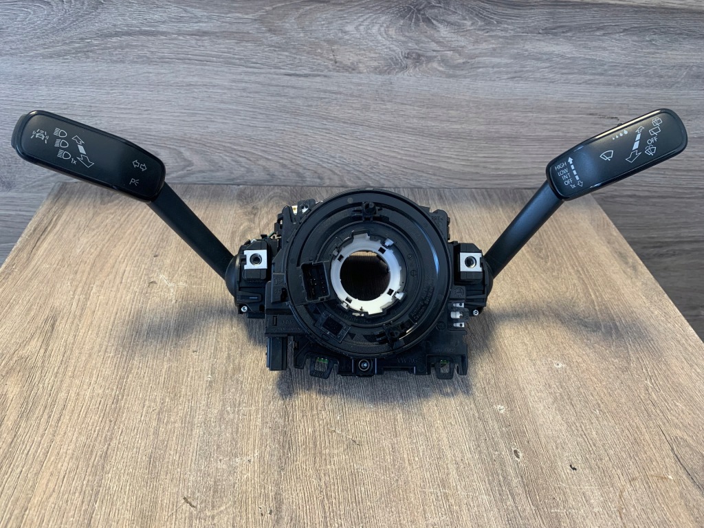 фото №1, Перемикач комбінований volkswagen оригінальний номер 5q0953507ec