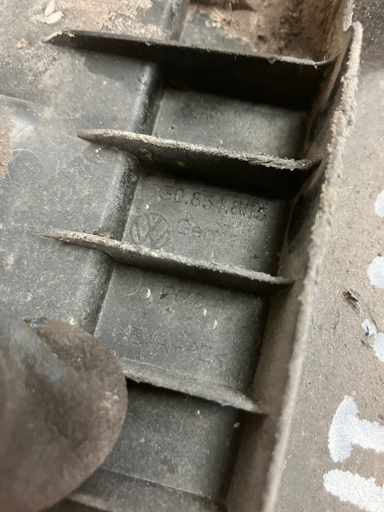 фото №6, Бризковик накладка підкрилок правий лівий задня пара golf vii 7 hb 5g0854856