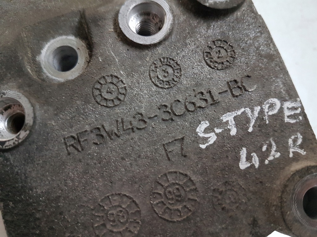 фото №2, Кронштейн кронштейн двигуна насоса jaguar s-type r 4.2 sc