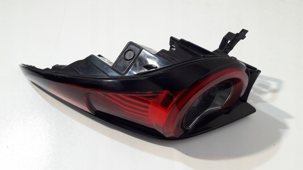 Mazda cx30 cx 30 задня правий фара led r30 Недорого