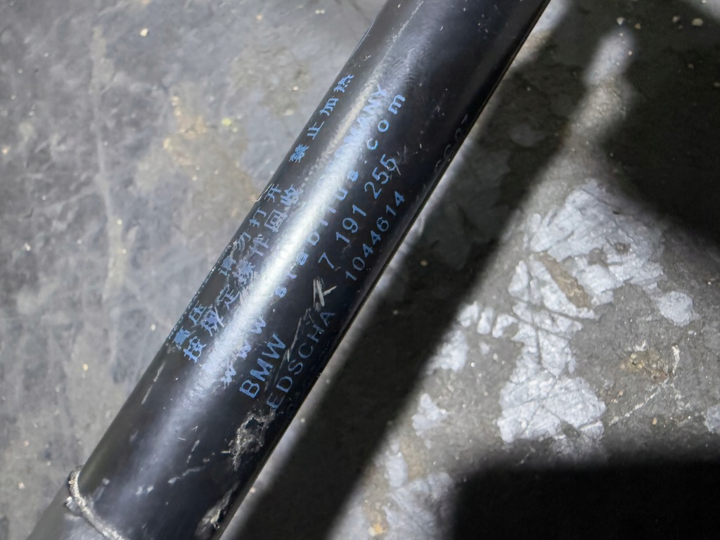 Bmw z4 e89 петля крышки багажника привод правый левый пружина газовая Киев