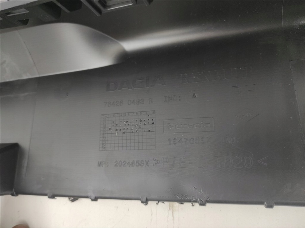 фото №10, Молдинг порог правая dacia duster ii 2 po 2017