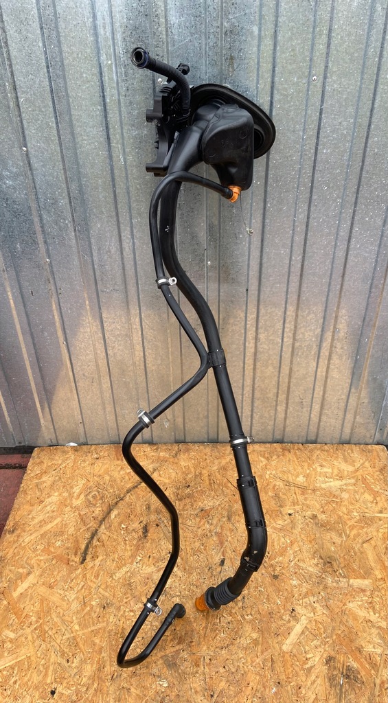 фото №4, Заливная горловина топлива mercedes gl x166 ml w166 бензин