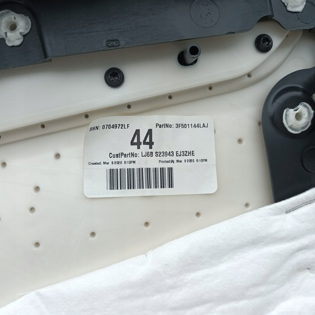 фото №8, Ford escape 20- обшивки дверь перед левый правый usa