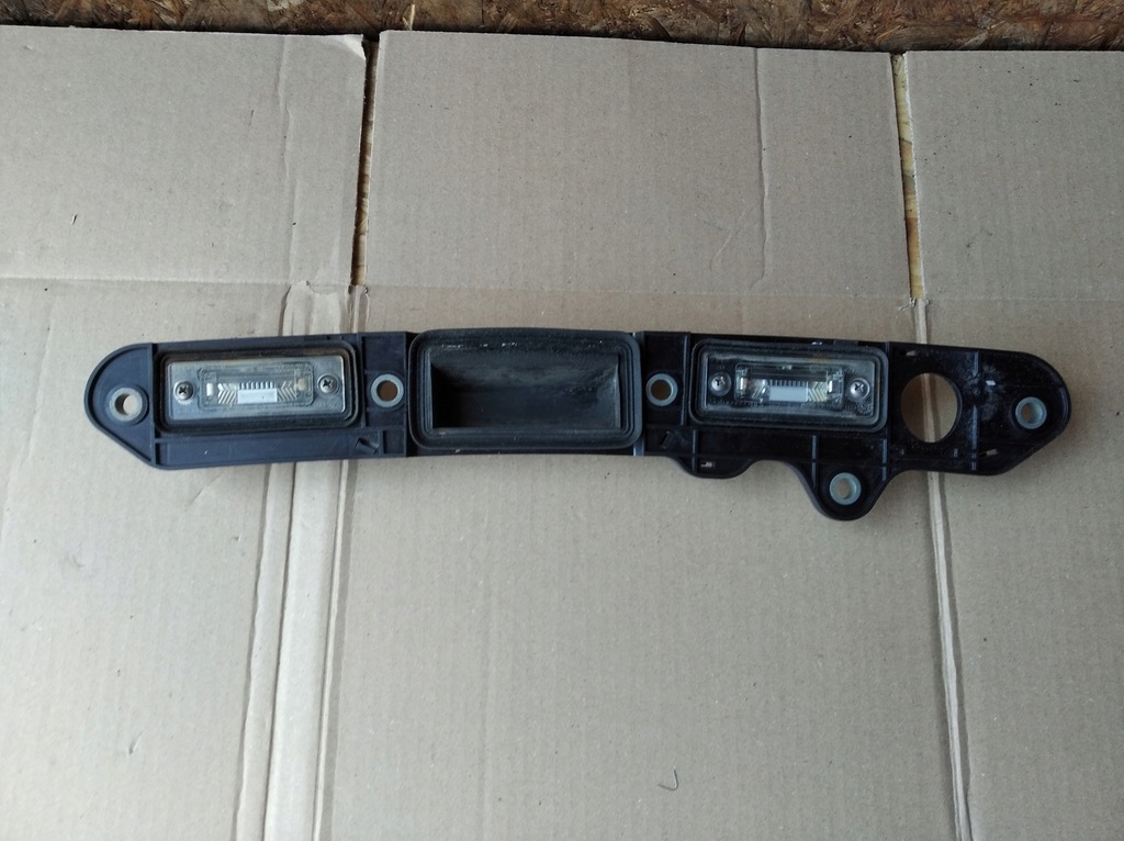 фото №1, Микровыключатель крышки задняя vw touran