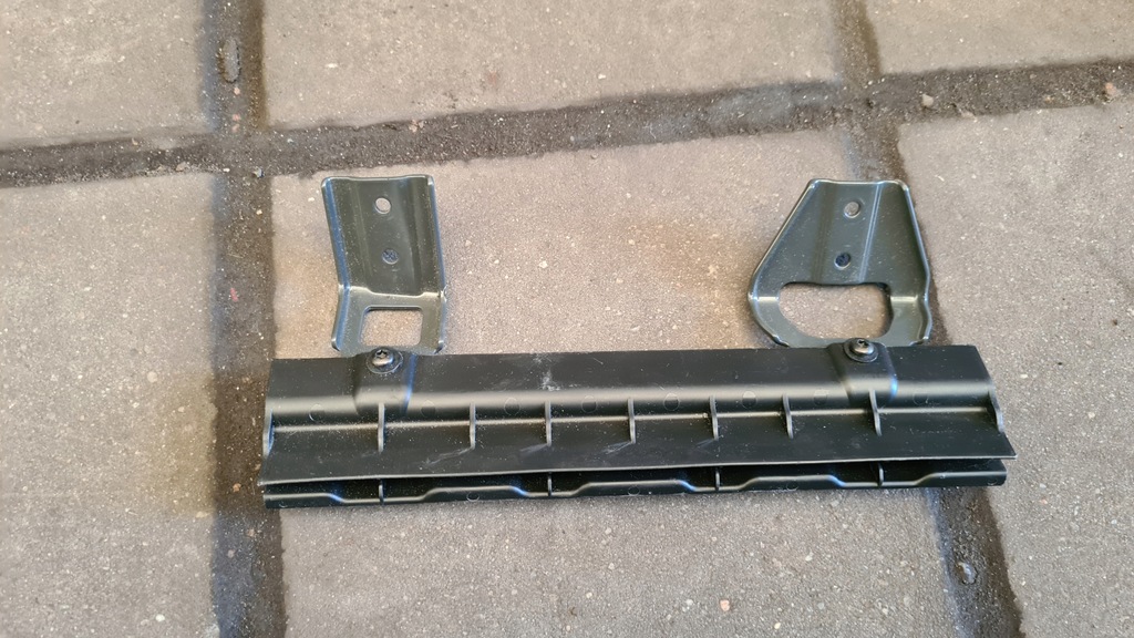 фото №1, Mercedes atego напрямна кронштейн