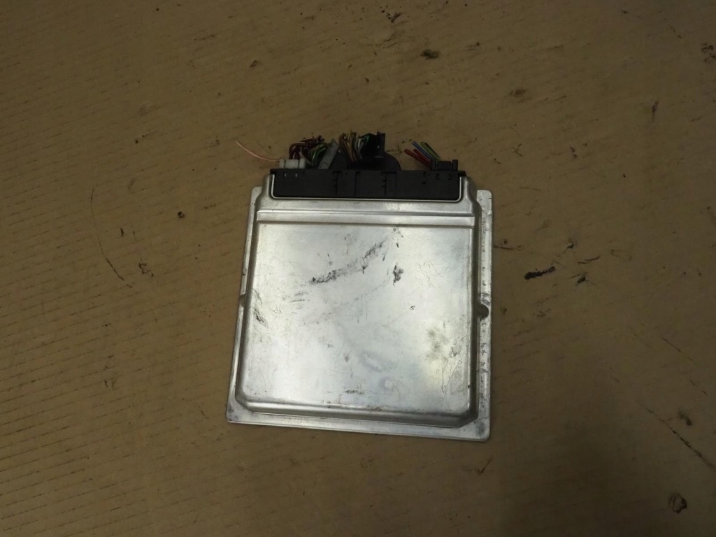 Бортовой компьютер двигателя mercedes w203 a0001533379 1.8 163km 00-07 блок управления Цена