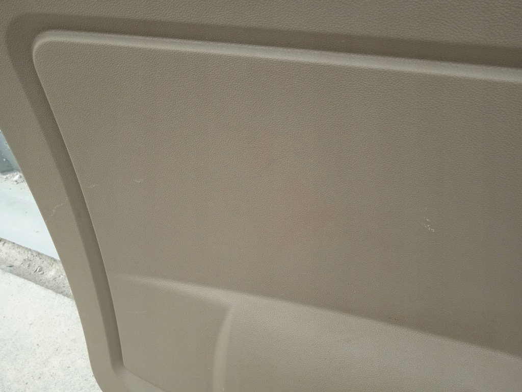 фото №8, Town country v 10- 20 отделка крышки задний usa