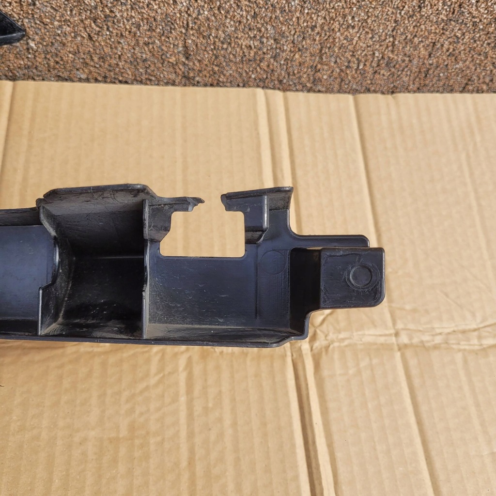 фото №7, Bmw 3 f30 sedan f31 touring вкладка впуск воздуха середина средняя 7263478