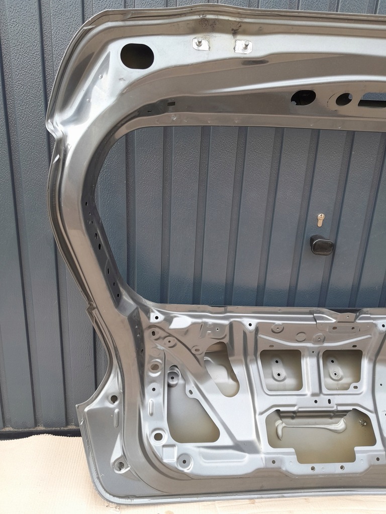 фото №12, Крышка багажника багажника задняя задняя nissan juke 2010-