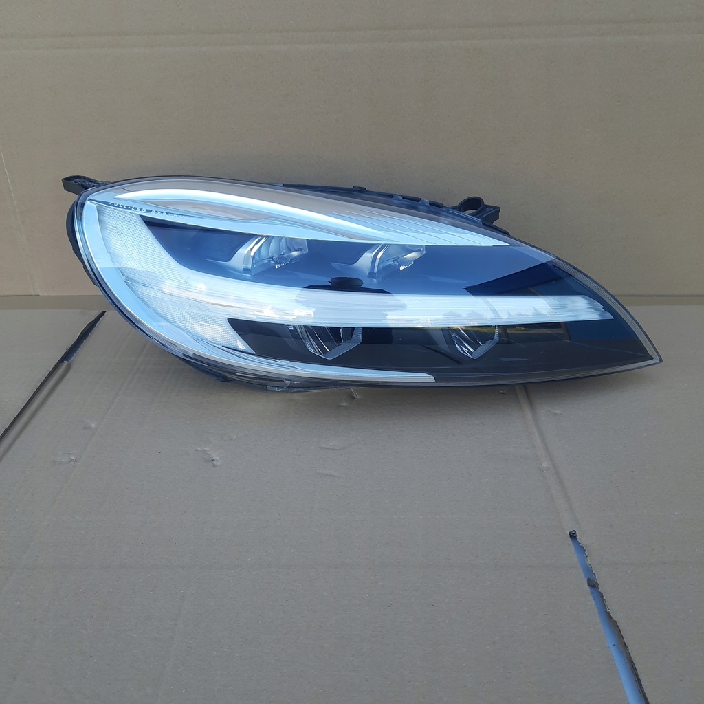 фото №1, Лампа перед правая volvo v40 xc40 ii lift 16-