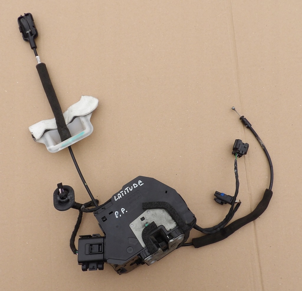 фото №1, Renault latitude 2010 замок дверь правый перед