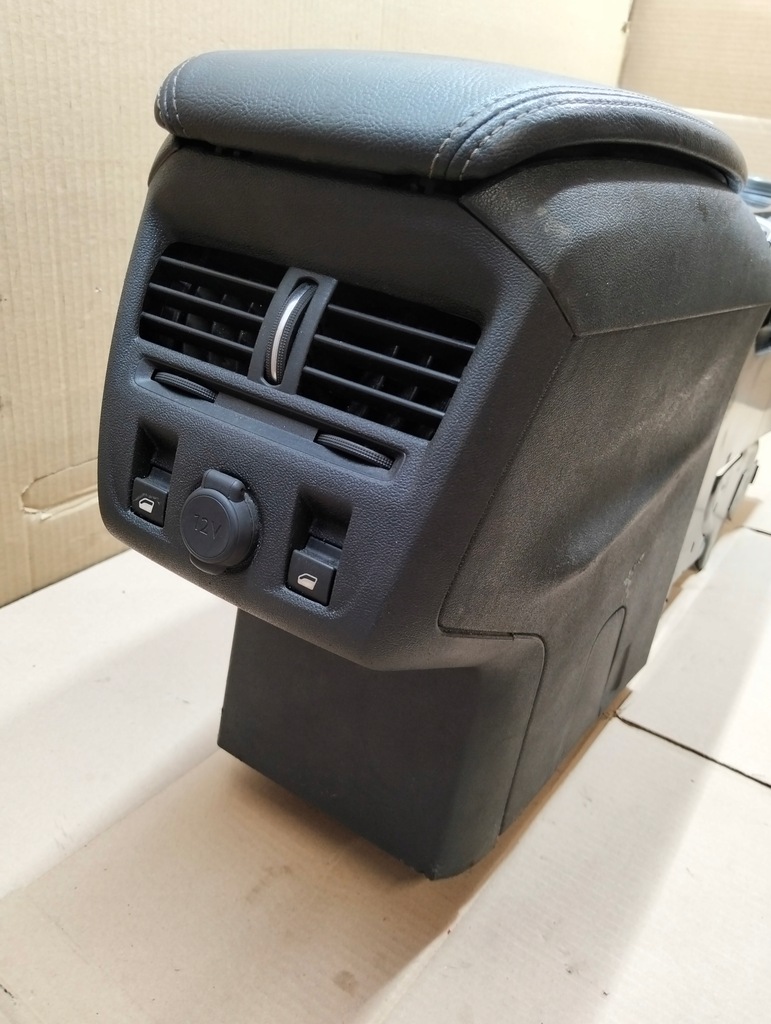 фото №11, Туннель средний подлокотник панель управление citroen ds5