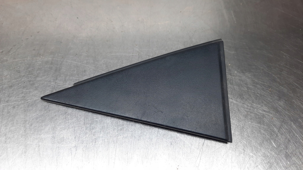 фото №1, Захист двері ліва задня трикутник volvo v50 30715047