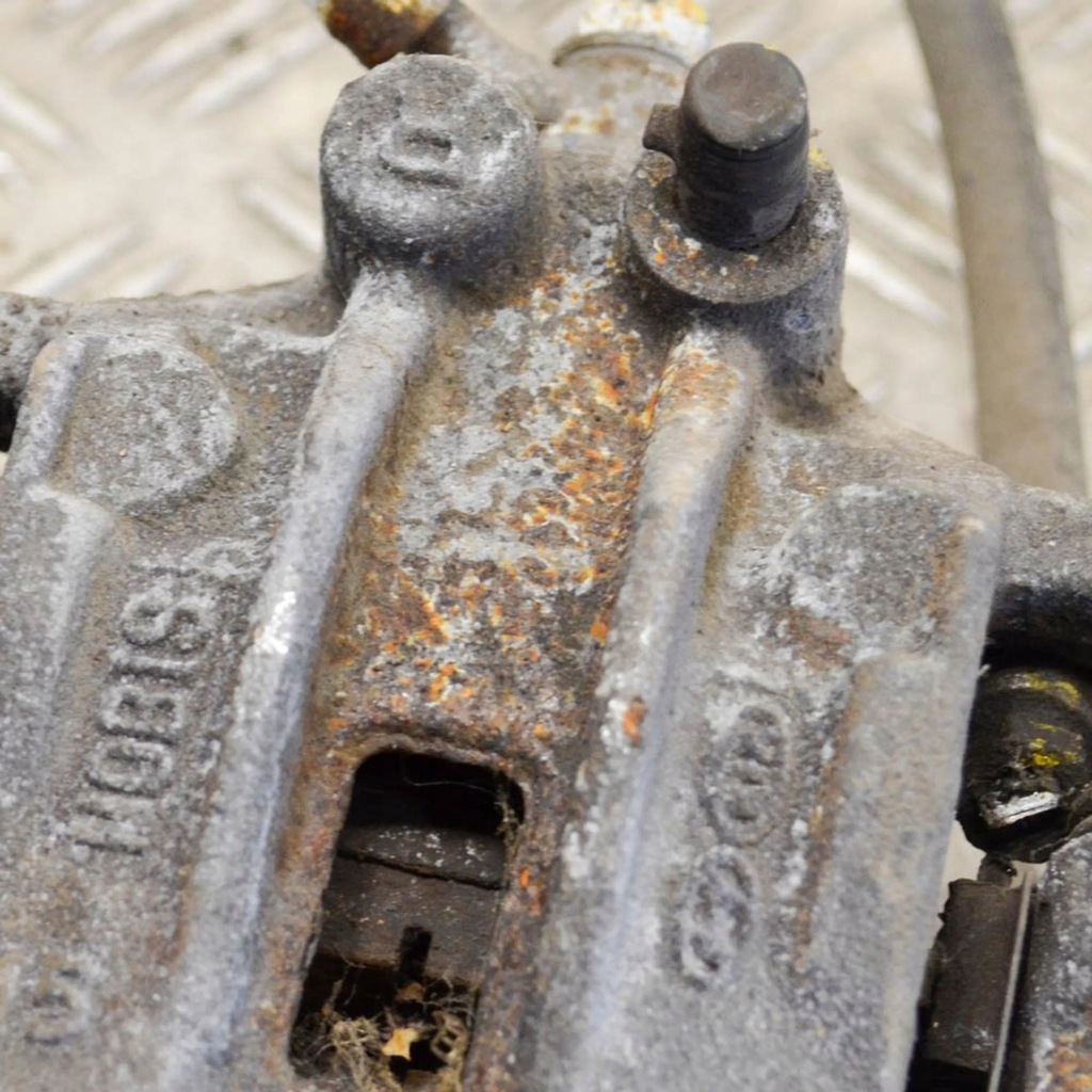 фото №6, Hyundai ix35 2015 правая сторона задний суппорт тормозной