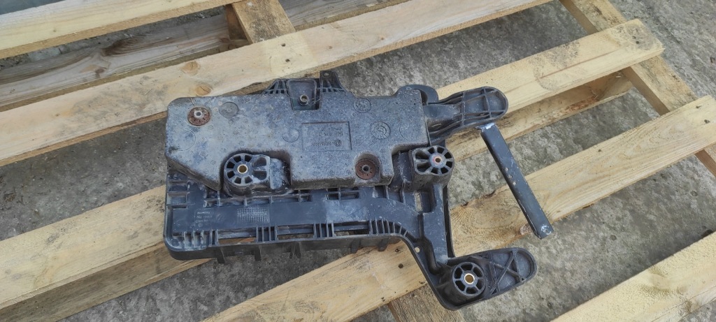 фото №5, Основание аккумулятор vw seat skoda audi 1k0915333d