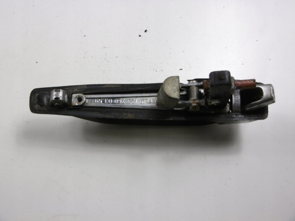 Mercedes 123 w123 ручка зовнішня двері права задній 1237600359 Доставка