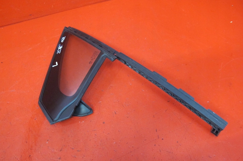 фото №1, Peugeot 208 i 1 lift стекло дверь левая перед передняя треугольник 2016 rok