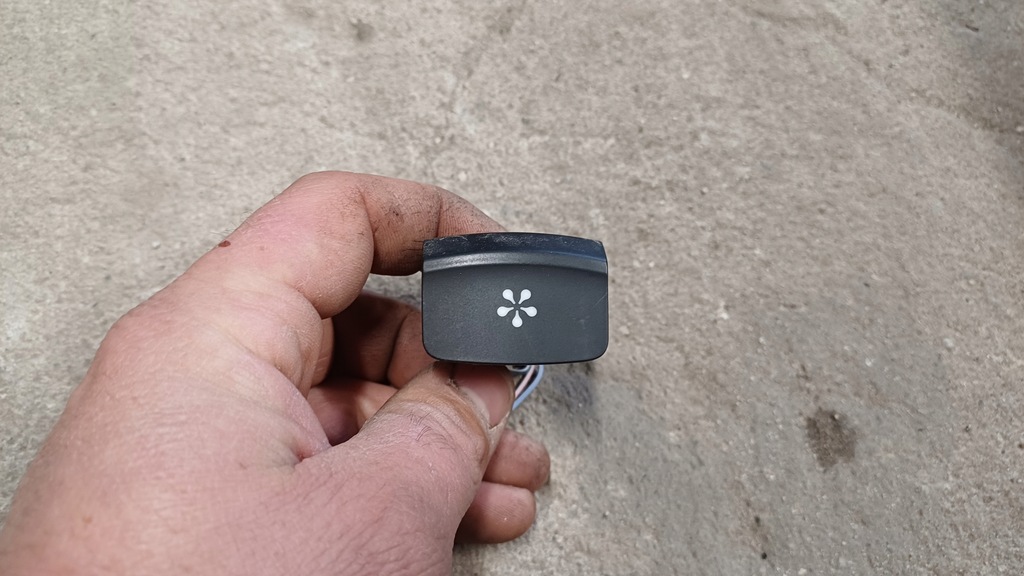 фото №1, Renault megane iv переключатель освещение 283956707r