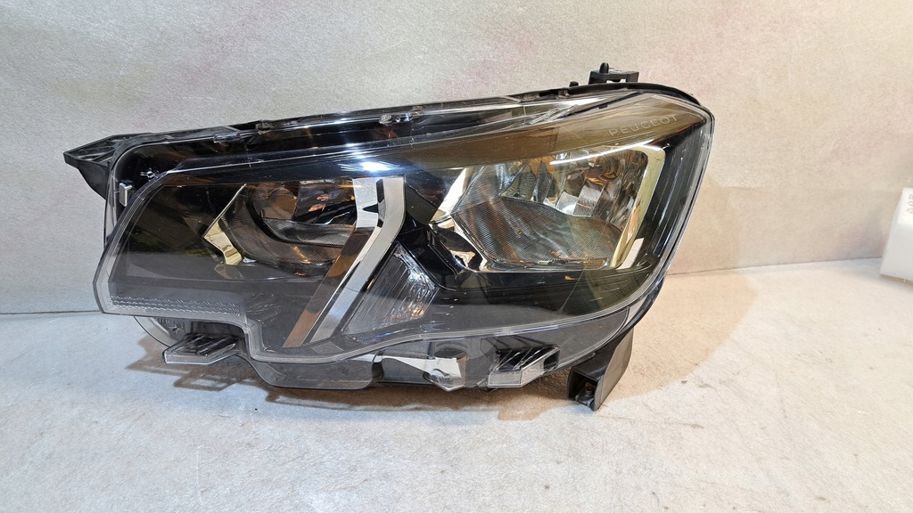 фото №1, Peugeot partner iv фара левый