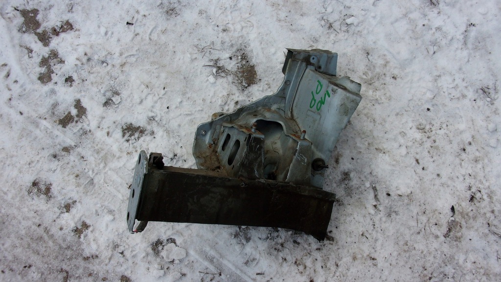 фото №1, Hyundai i10 10-13 лонжерон подкрылок правый перед