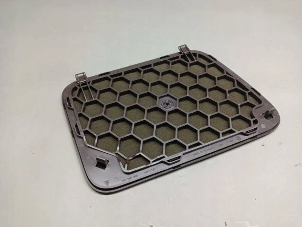 фото №2, Porsche cayenne 7p5 решётка заглушка накладка